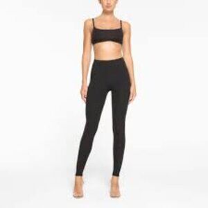 NWT Skims Fits Everybody Legging Size Large ***SOLD OUT***